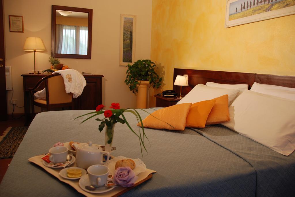Hotel Borgo Degli Olivi Riotorto Exterior foto
